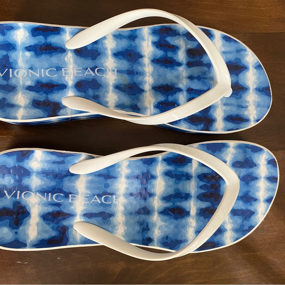 Vionic Wedge Flip Flop Women size 6
